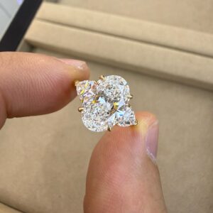 18k Gold Oval Lab-Grown Three Stones Diamond Ring