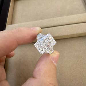 PT950 Platinum Radiant Lab-Grown Three stones Diamond Ring